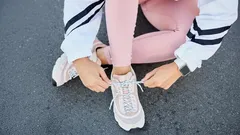 Näin pääset eroon kenkien tunkkaisesta hajusta helposti kotikonstein